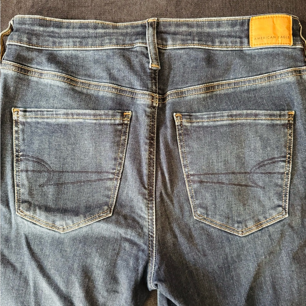 American Eagle Women’s 8 Short Jeans